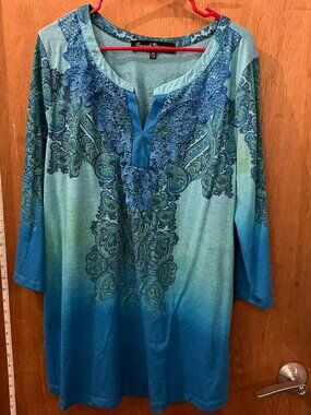Size XXXL - French Bazaar - Blue Tone 3/4 Sleeve Knit Pullover - Some Pilling